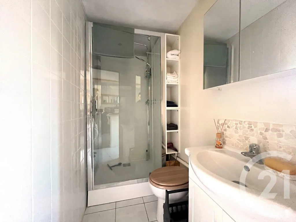 Vannitoad - City Centre Flat with Lift in Étampes