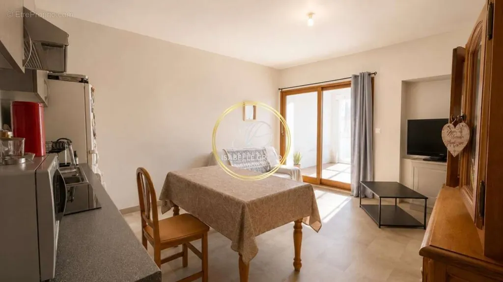 Söögituba - T2 Apartment with Balcony in Prades Centre