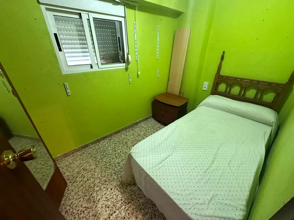 Chambres - Spacious Semi-Detached with Terrace in Benicasim