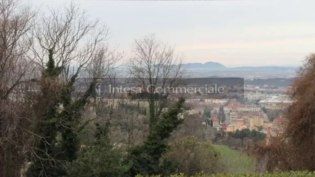 Panoramic Villa with Private Park in Brescia