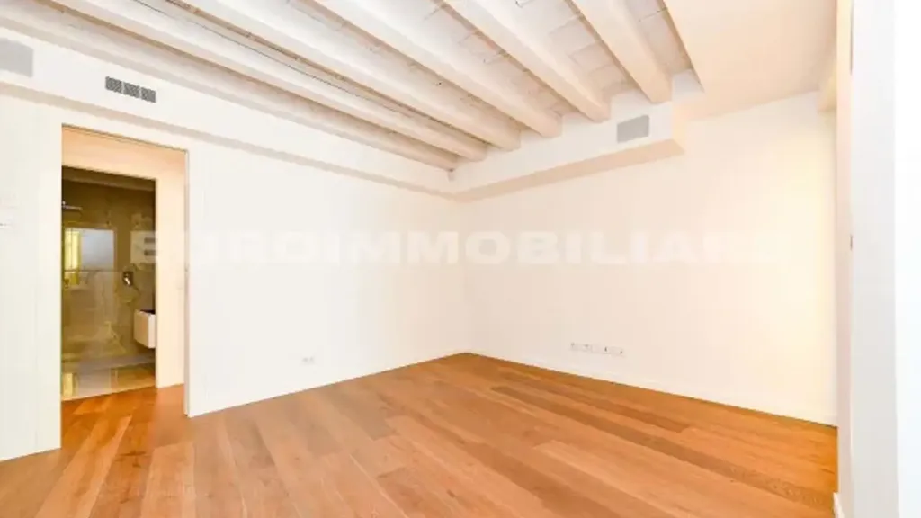 Pièces - Luxury Penthouse with Panoramic View in Brescia
