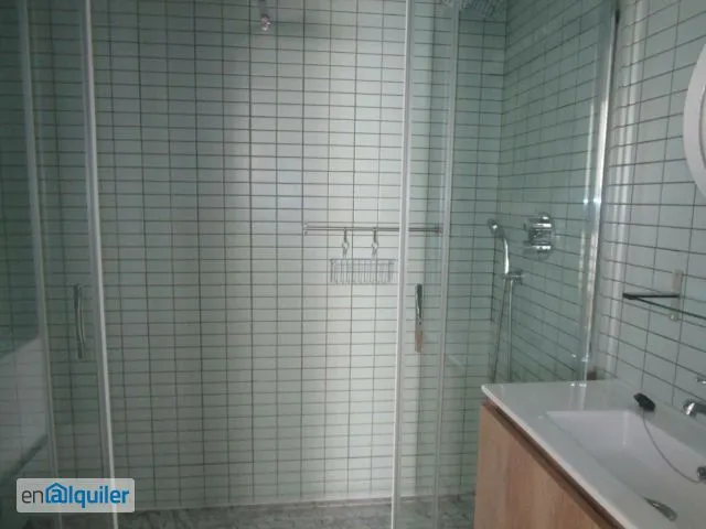 Bagni - Modern Apartment with Balcony in Casco Antiguo