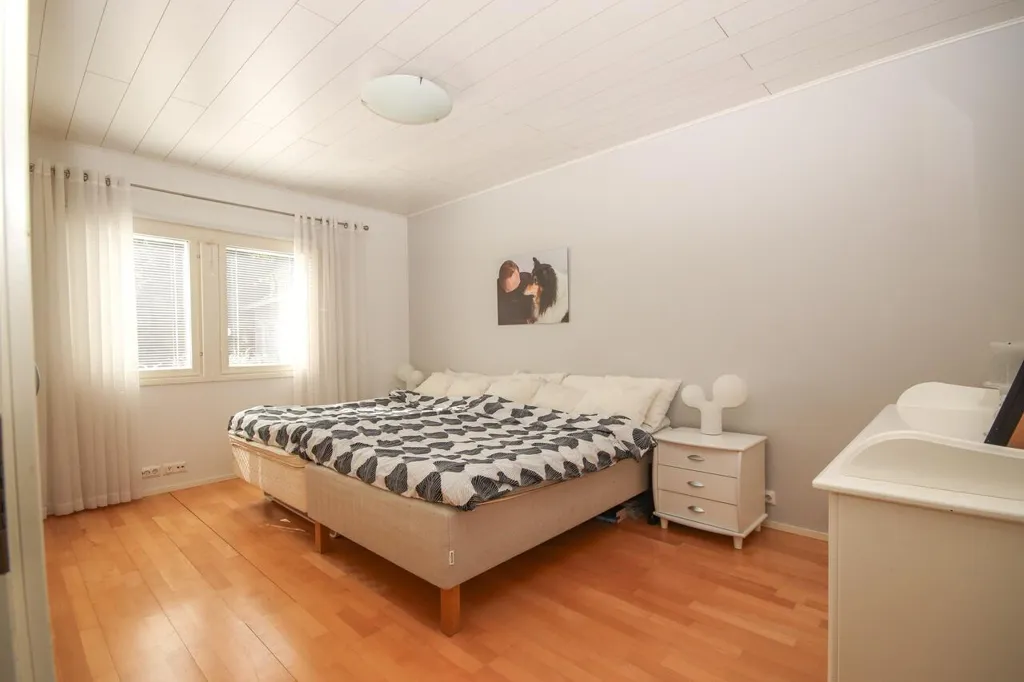 Bedrooms - Spacious Detached House with Sauna in Parainen