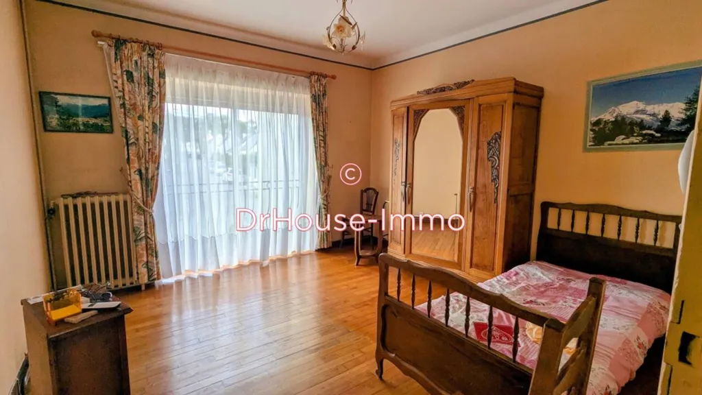 Magamistoad - 7-Piece House with Garden in Quimper