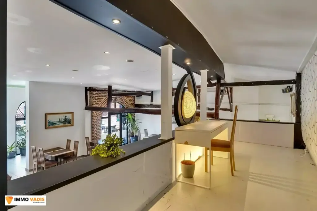Salle à manger - Handelshuis avec Emplacement Commercial à Bilzen