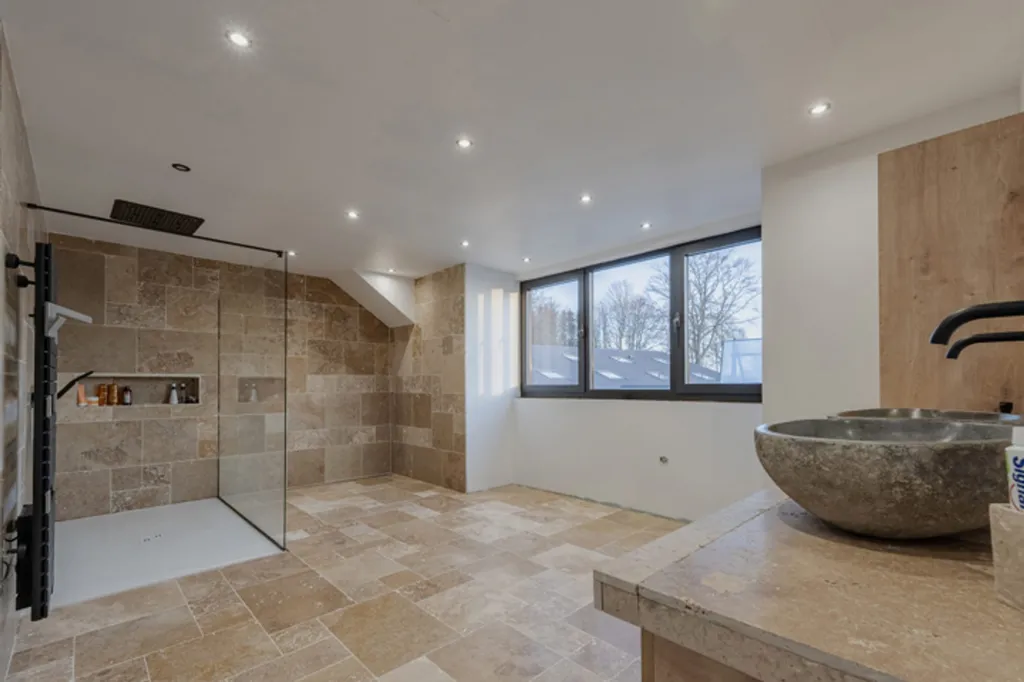 Vannitoad - Luxury Estate with Pool in Waimes