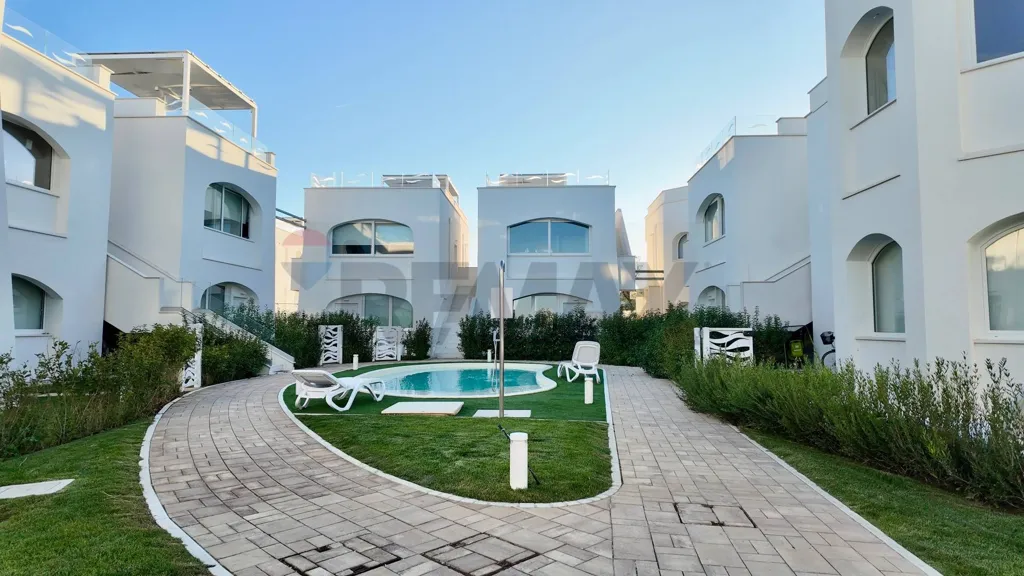 Piscine - Penthouse with Seafront Terrace in Numana