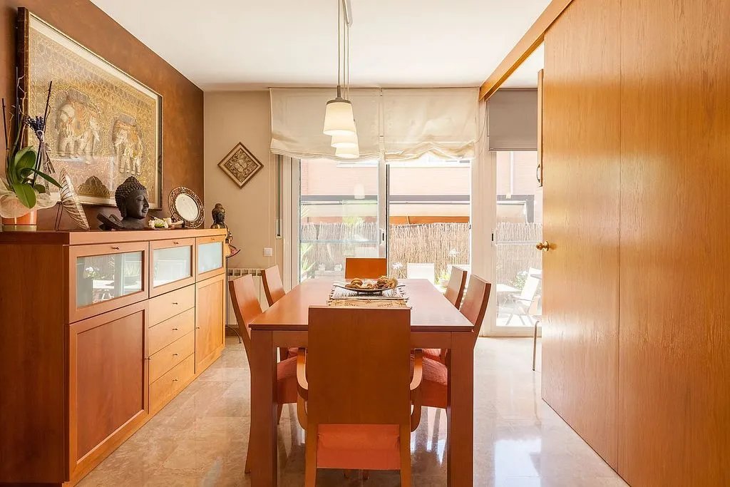 Sala da pranzo - Terraced House with Pool in Viladecavalls