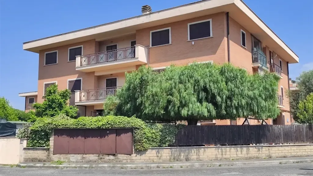 Välivaade - Apartment with Terrace in Castelverde, Rome