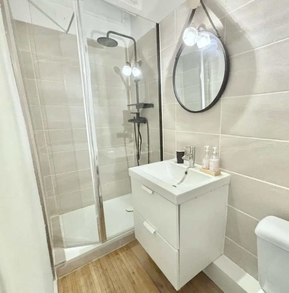 Vannitoad - Studio with City Centre Location in Hyères