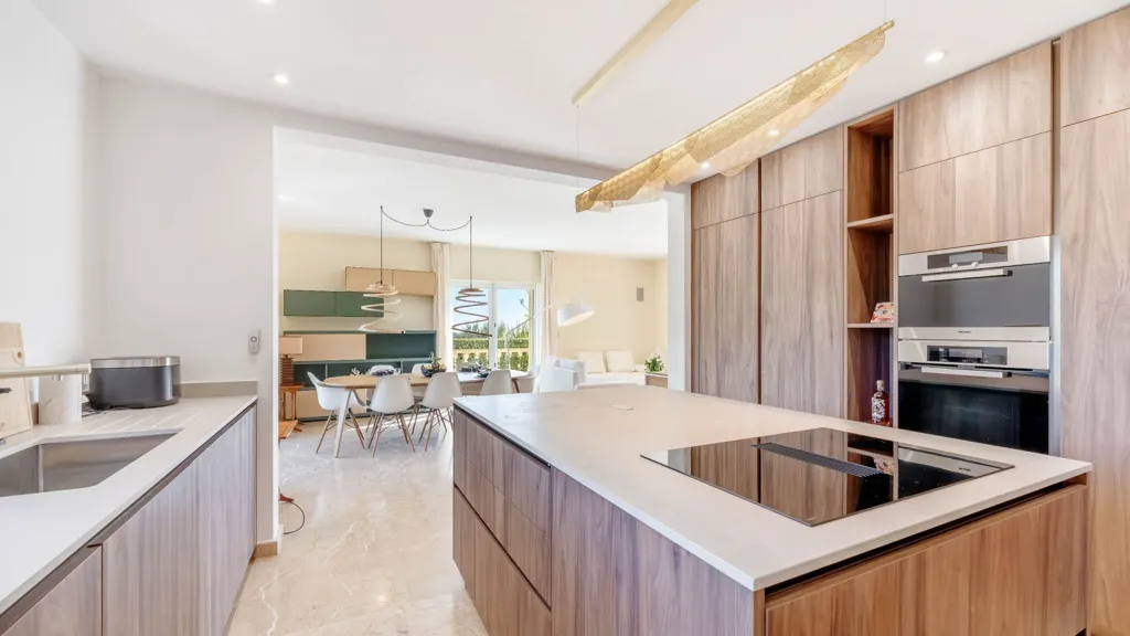 Kitchen - Luxury Villa with Pool and Sea View in Grimaud