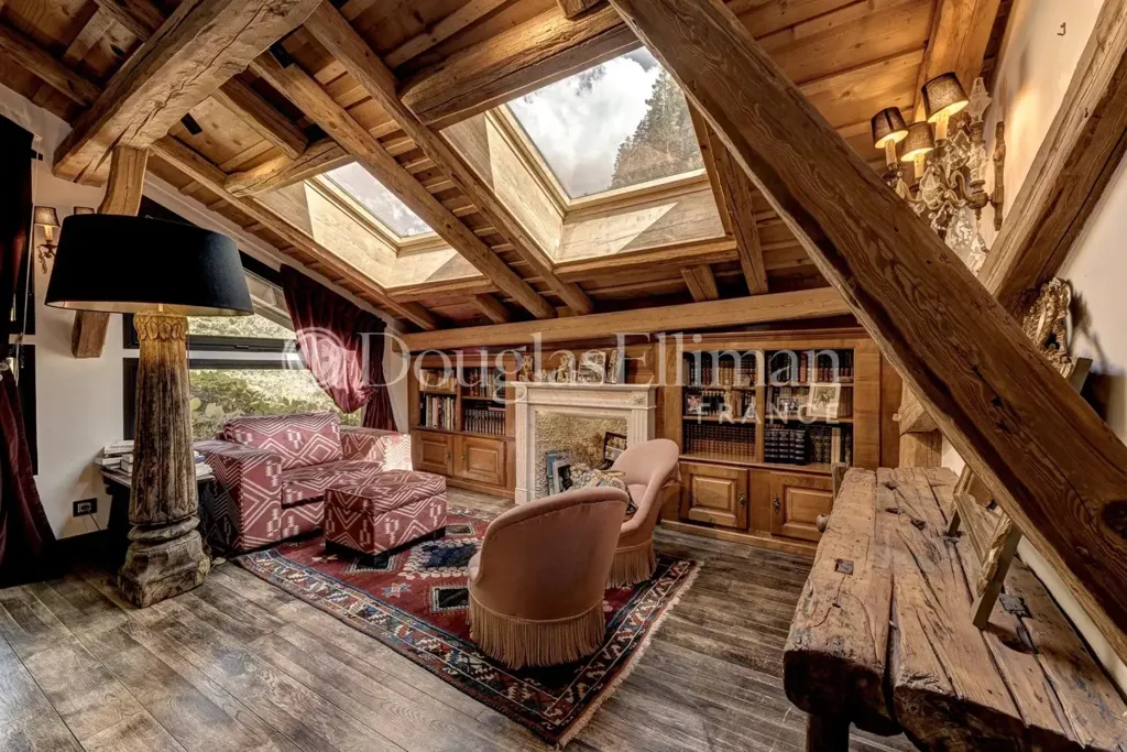 Pièces - Ferme Historique avec Piscine à Les Houches