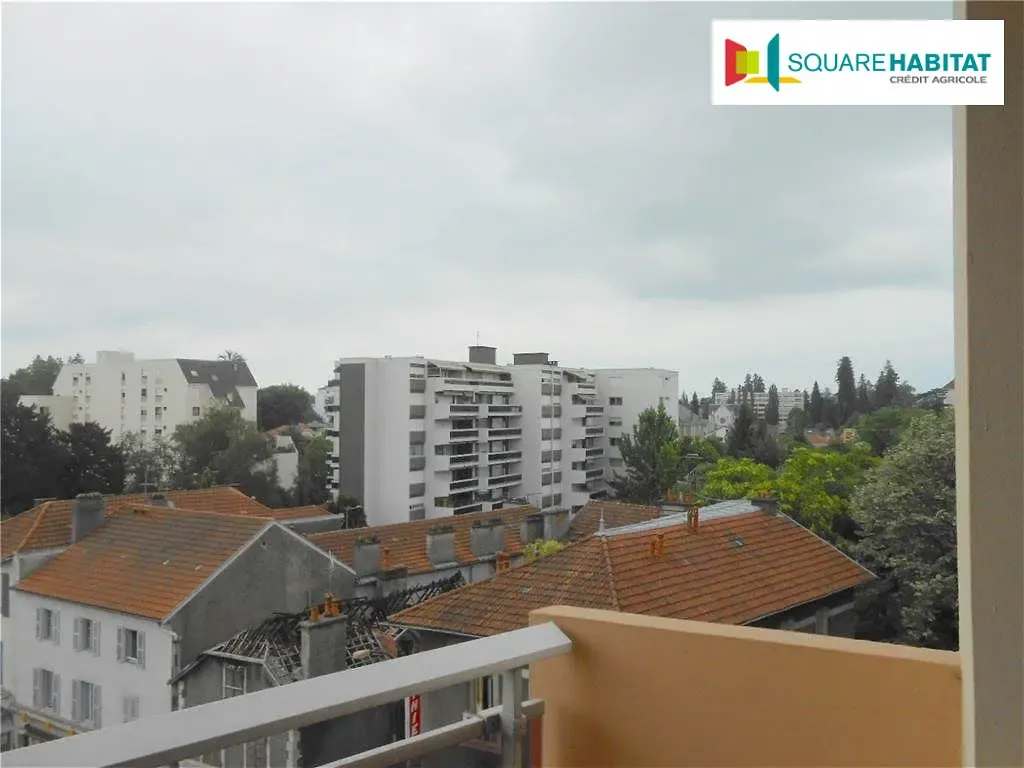 Rõdu - City Centre Apartment with Balcony in Pau