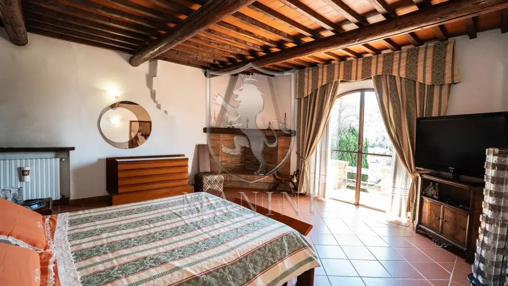 Chambres - Historic Castle with Garden in Sinalunga