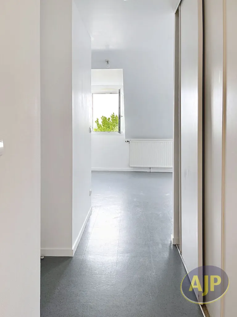 Esik - 3-Bedroom Apartment in Sautron Centre