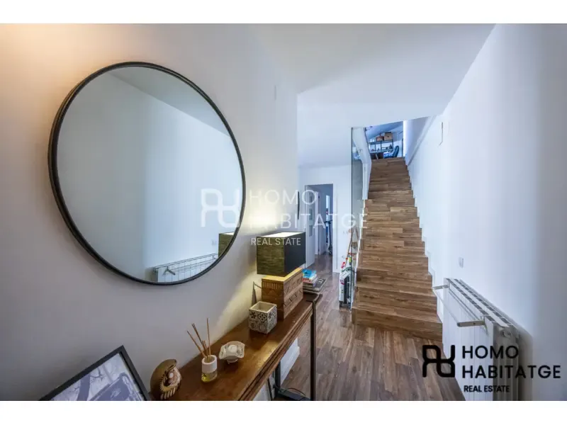 Entrée - Reformed Duplex with Terrace in Gràcia, Sabadell
