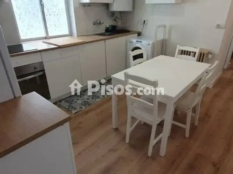 Sala da pranzo - Spacious Apartment with Balcony in Zona Alta