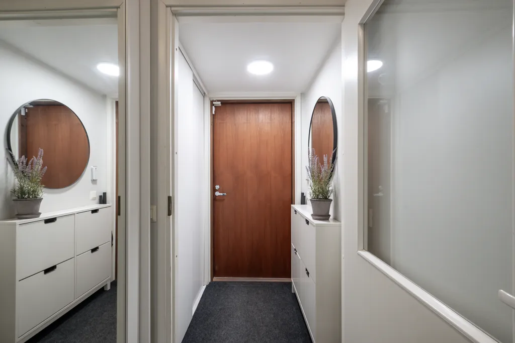 Ingresso - Modernised Apartment with Sauna in Nuottaniemi, Espoo