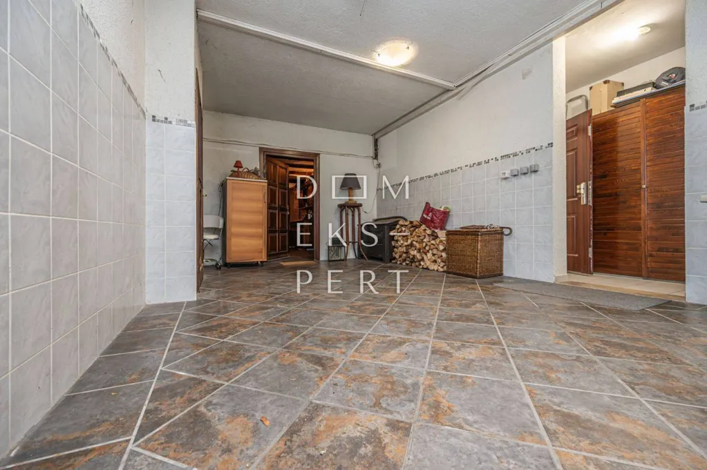 Esik - Apartment with Balcony in Maksimir, Zagreb