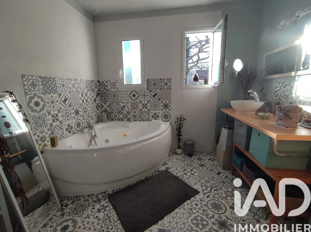Vannitoad - Charming House with Jacuzzi in Garein