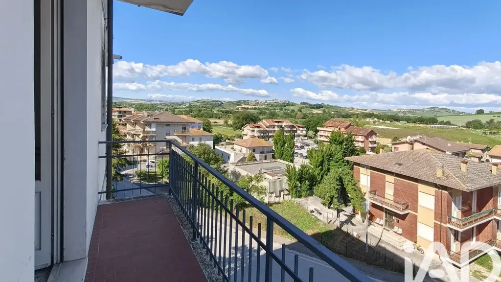 Balcon - Apartment with Dual Access in Sant'Elpidio a Mare