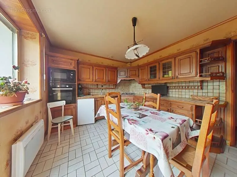 Maison 5 pièces à Metzeresche