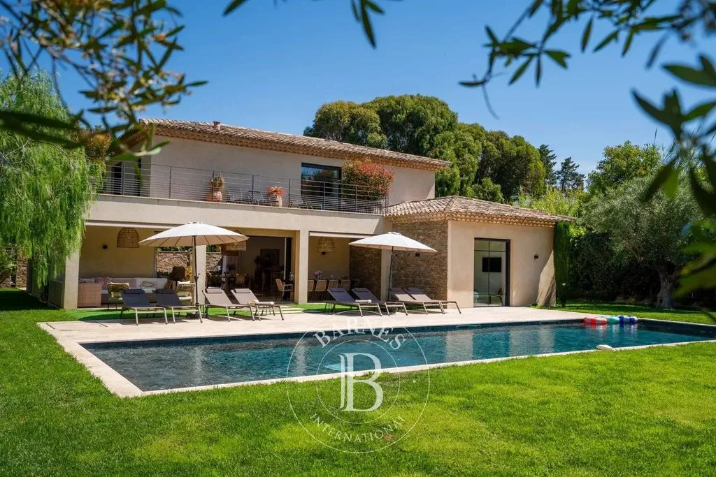 Pool - Luxury Villa with Pool in Saint-Tropez