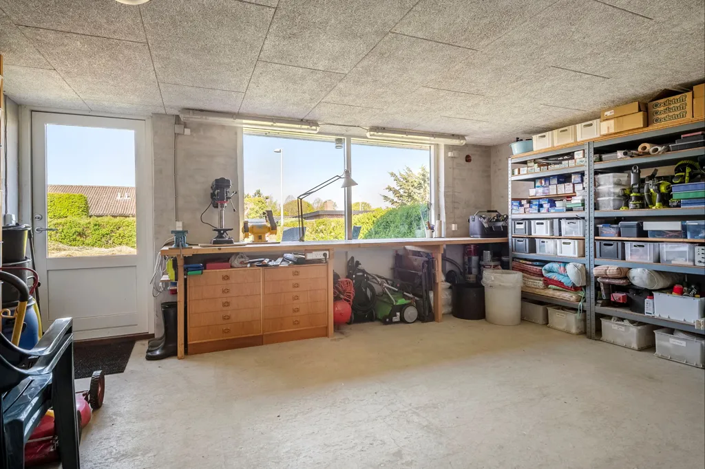 Garage - Fenced Villa with Garden in Galten