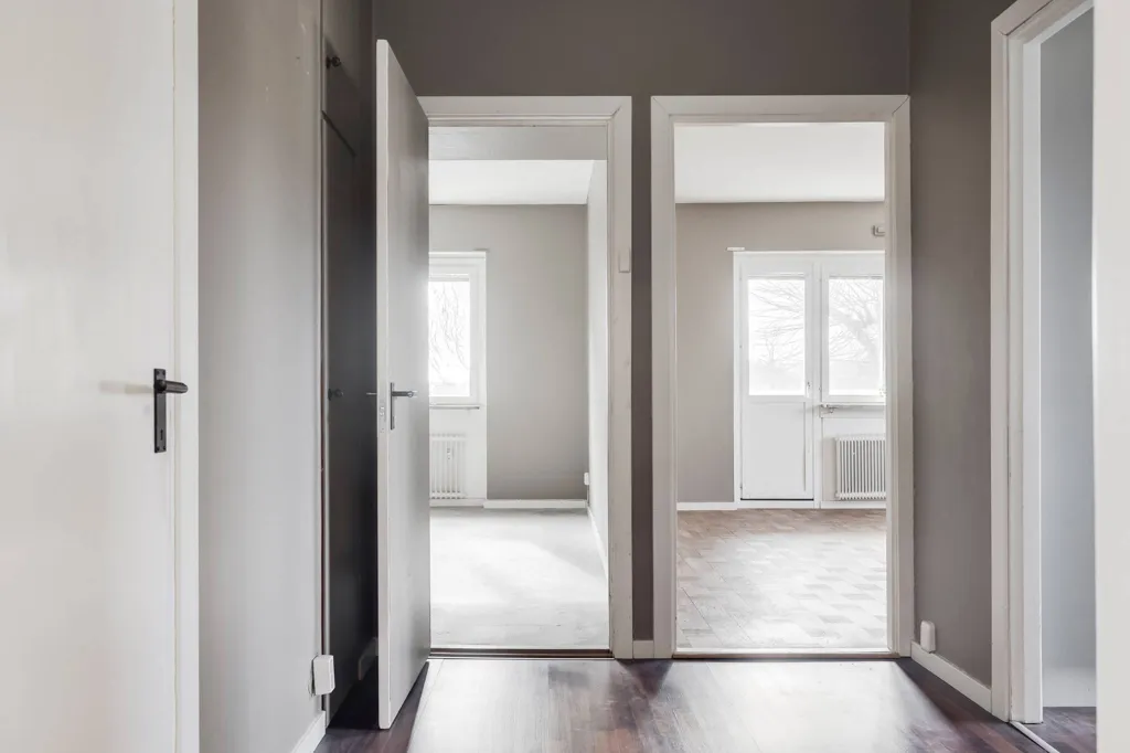 Ingresso - Modern Two-Bedroom Flat with South-Facing Balcony