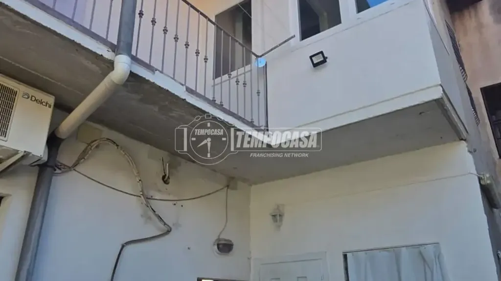 Giardino - Rustic-Style Flat with Balcony in Cerro Maggiore