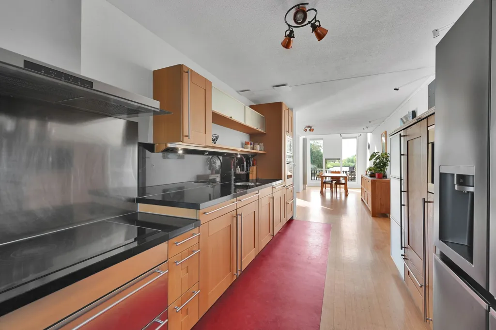 Cuisine - Waterfront Villa with Terrace in Wateringse Veld