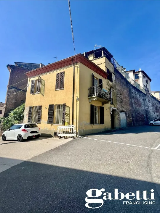 Välivaade - Casa Indipendente with Balcony in Portacomaro