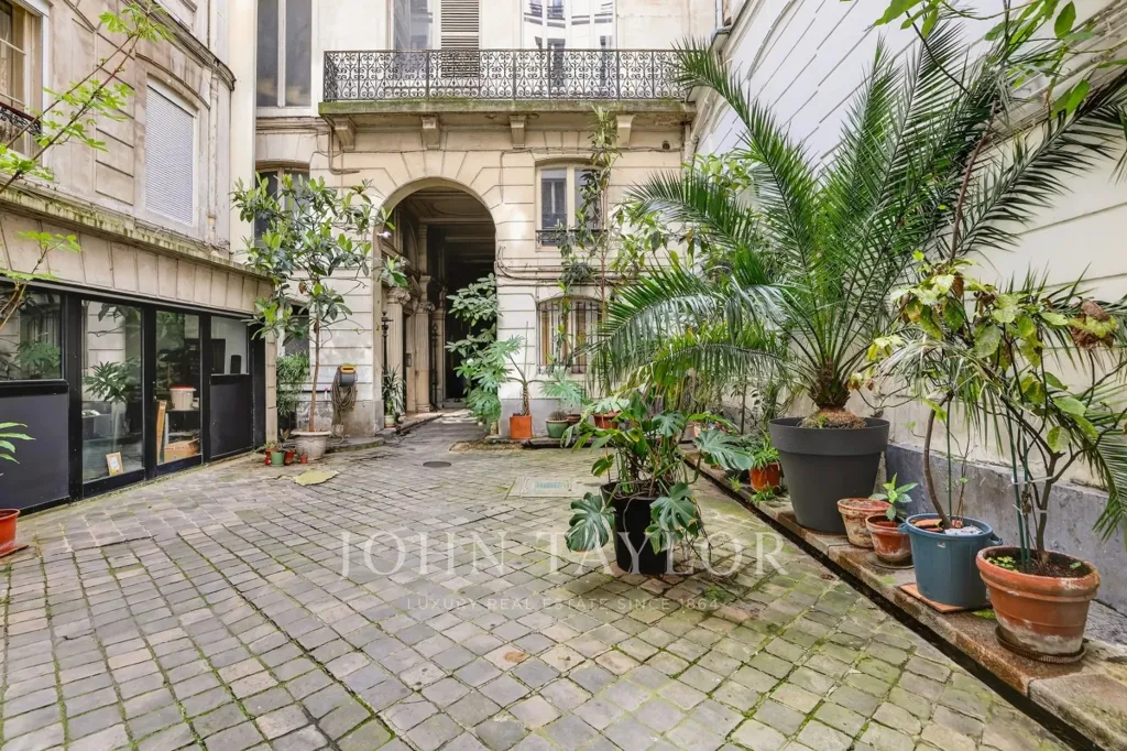Jardin - Appartement 2 Pièces avec Vue Sud à Paris 10ème