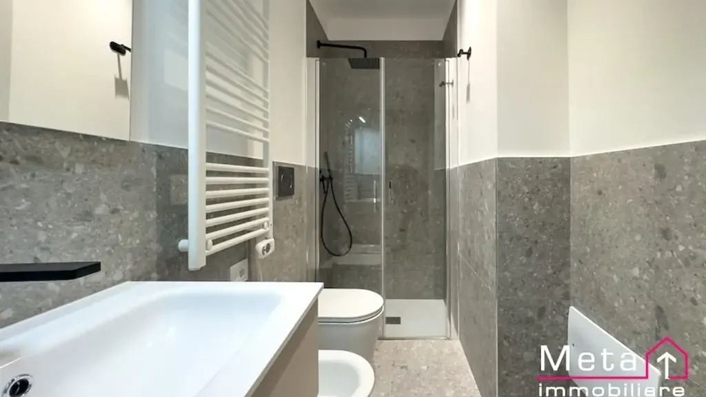 Salles de bain - Modern Flat with Concierge in Milan