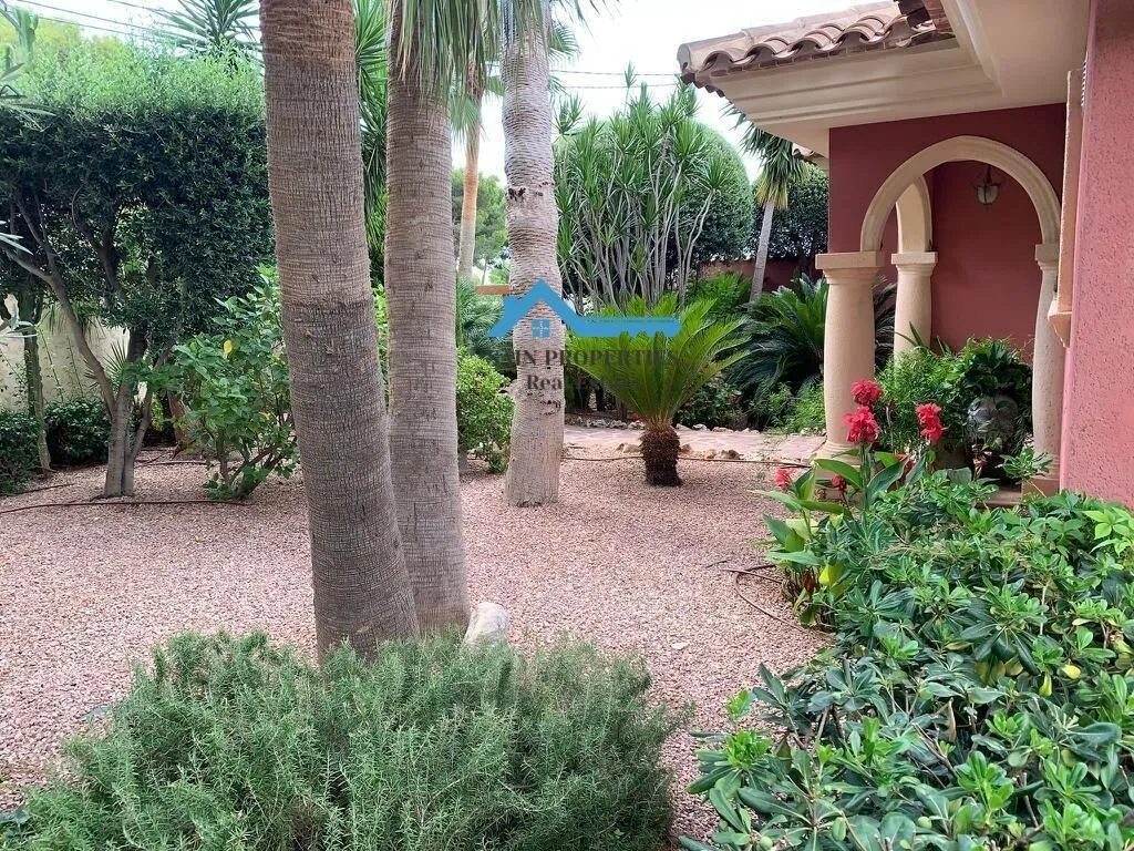 Garden - Luxury Villa with Sea View in Altea