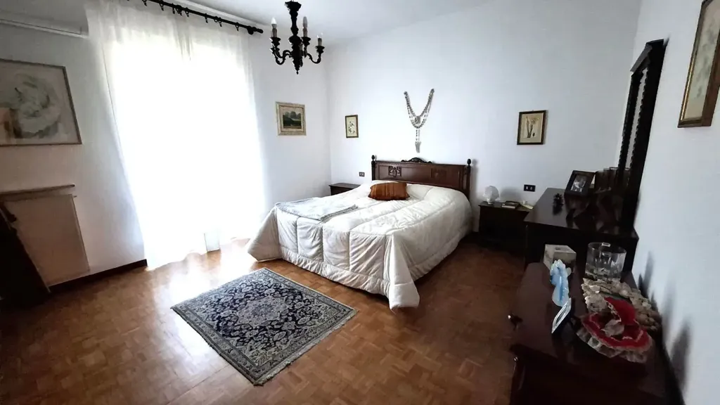Chambres - Villa with Garden in Gossolengo Centre