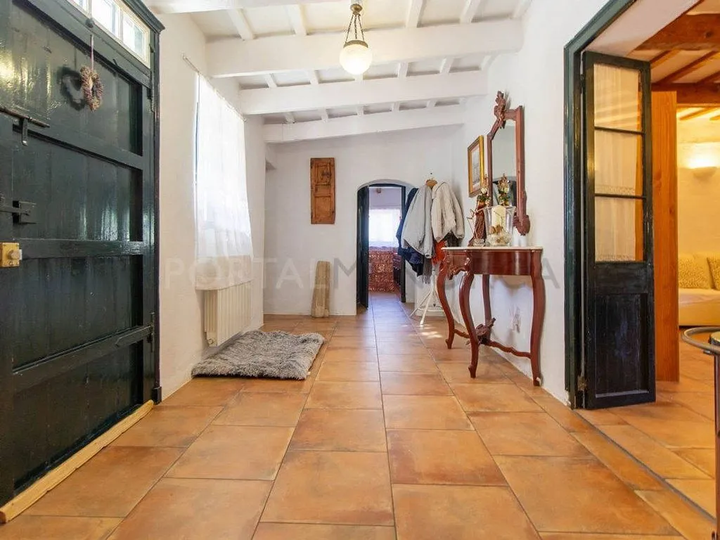 Esik - Refurbished House with Pool near Sant Lluís