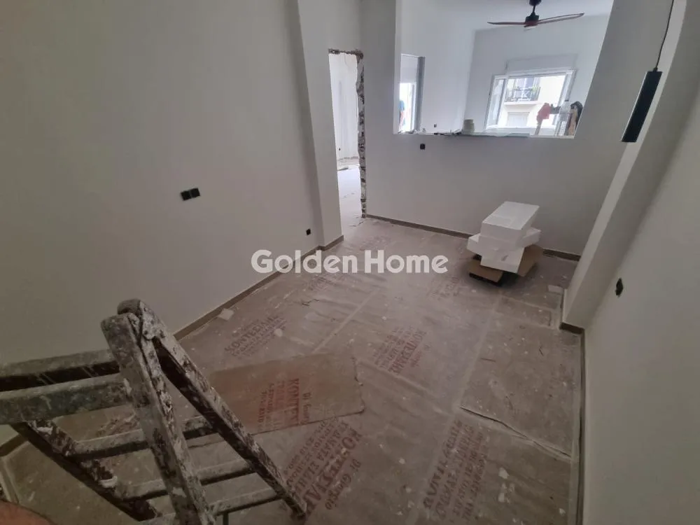 Esik - Fully Renovated Flat with Balcony in Thessaloniki Centre