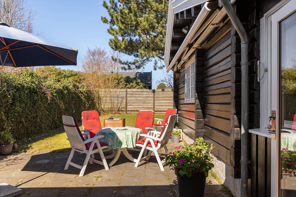 Terrasse - Bjælkehus with Large Terrace in Hornbæk