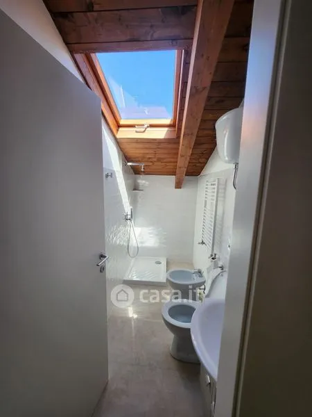 Vannitoad - Rented Attico with Balcony in Caserta
