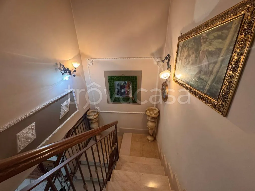 Pièces - Villa with Private Garden in Vitulazio