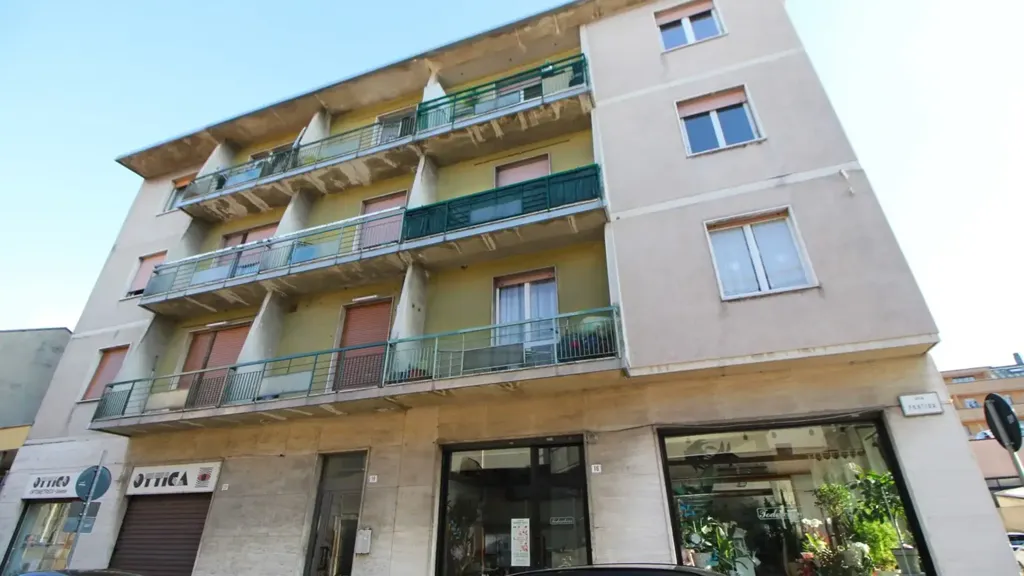 Välivaade - Rustic-Style Flat with Balcony in Legnano