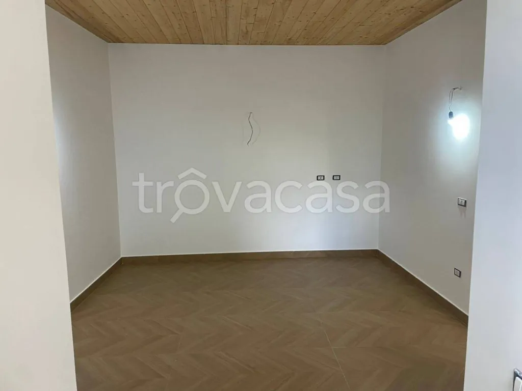 Pièces - Modern Villa with Balcony in Aversa