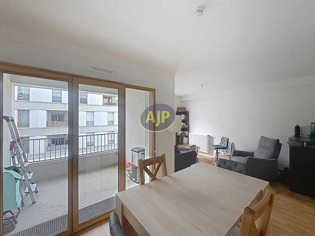 Salle à manger - Appartement avec Extérieur dans le Grand-Parc à Bordeaux