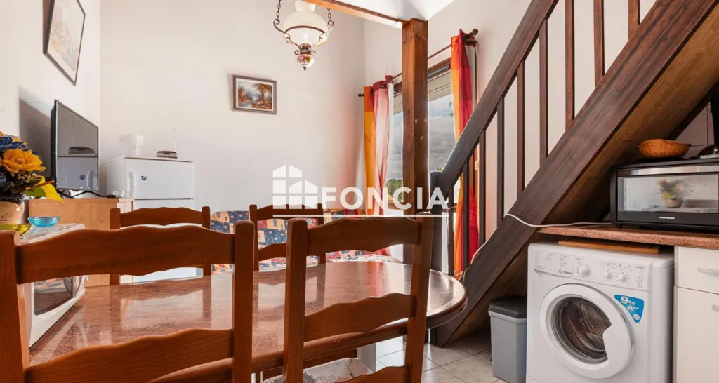 Söögituba - Meubled Duplex Flat with Terrace near Beaches