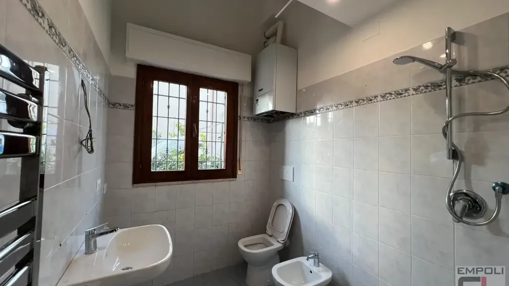 Bagni - Rusticated Apartment with Private Parking in Empoli