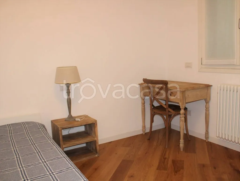 Magamistoad - Fully Furnished Flat in Central Varese