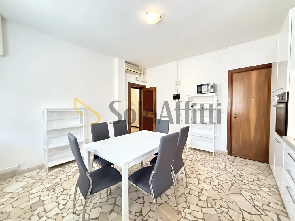 Söögituba - Spacious Apartment with Balcony in Forlì Centre