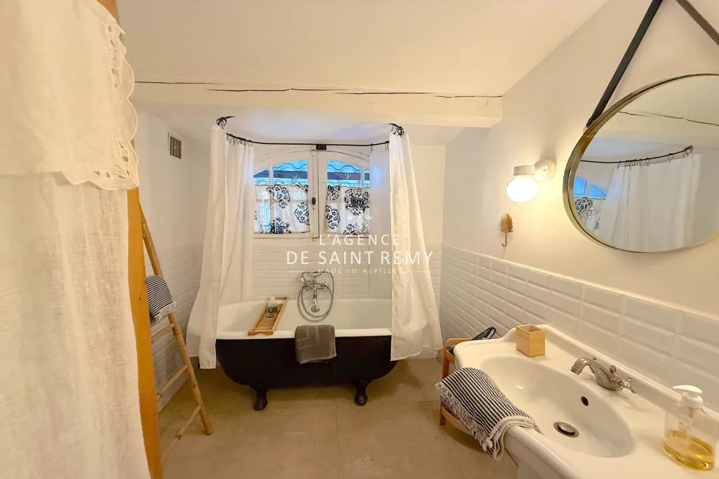 Salles de bain - Mas de Plain-Pied avec Piscine à Saint-Rémy-de-Provence