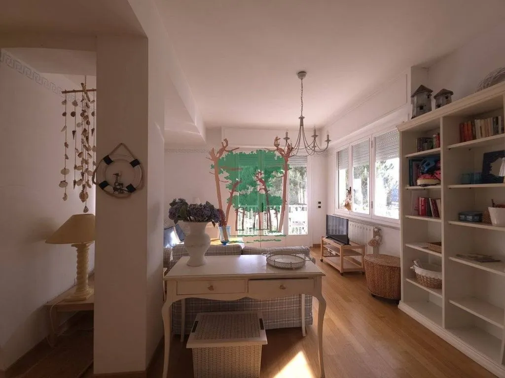 Bureau - Luxury Flat with Sea View in Viareggio